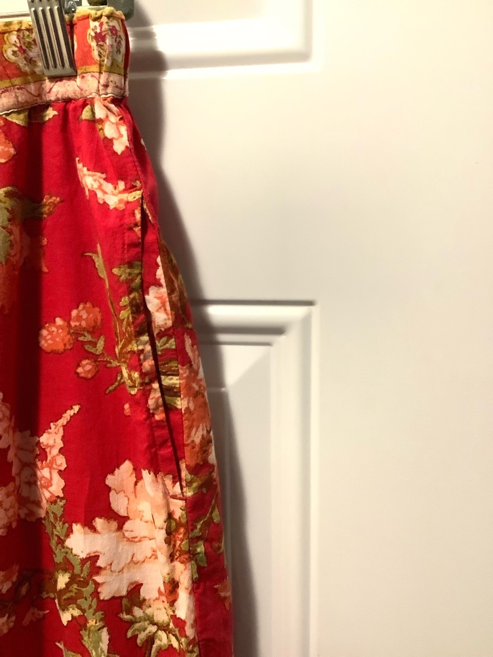 Sundance| Leia Reef Pull-on Cropped Pants Floral Novelty Tie Front Red Boho - Picture 9 of 11